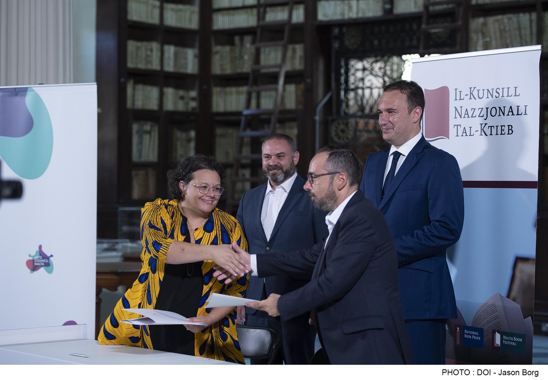 An agreement to strengthen the collaboration between the creative community and the publishing industry